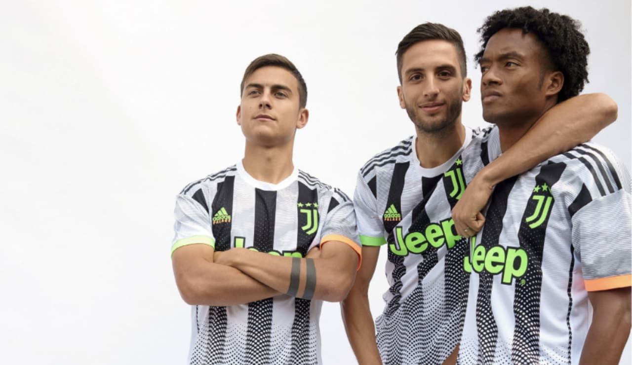 Laos Laboratorio Debilidad Desde hoy a la venta el Cuarto Kit, by Juventus, adidas y Palace - Juventus