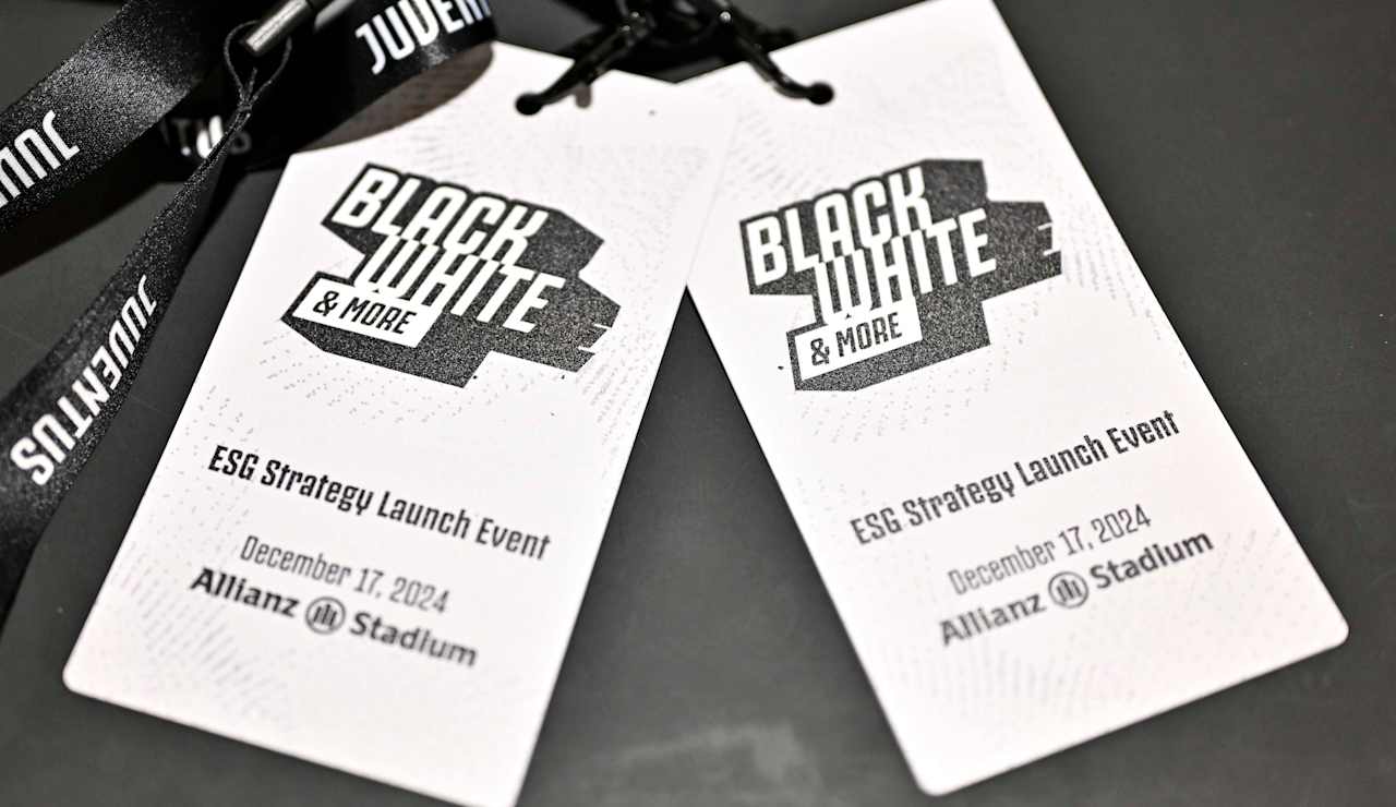 black white more event 17122412