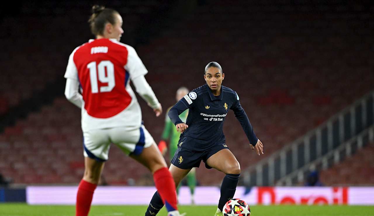 Arsenal Juventus Women 16