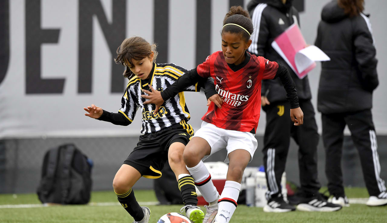 women under 10 11 vs Milan26