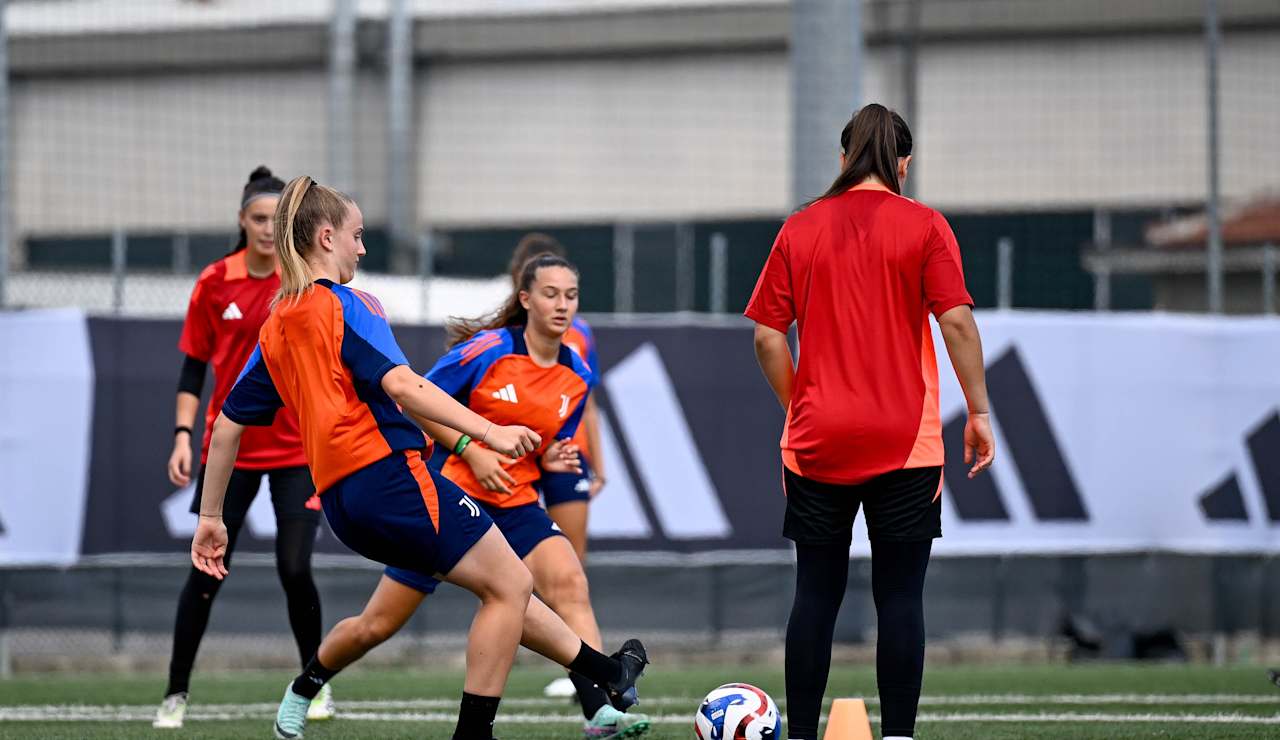 Women Under 19 first training 5