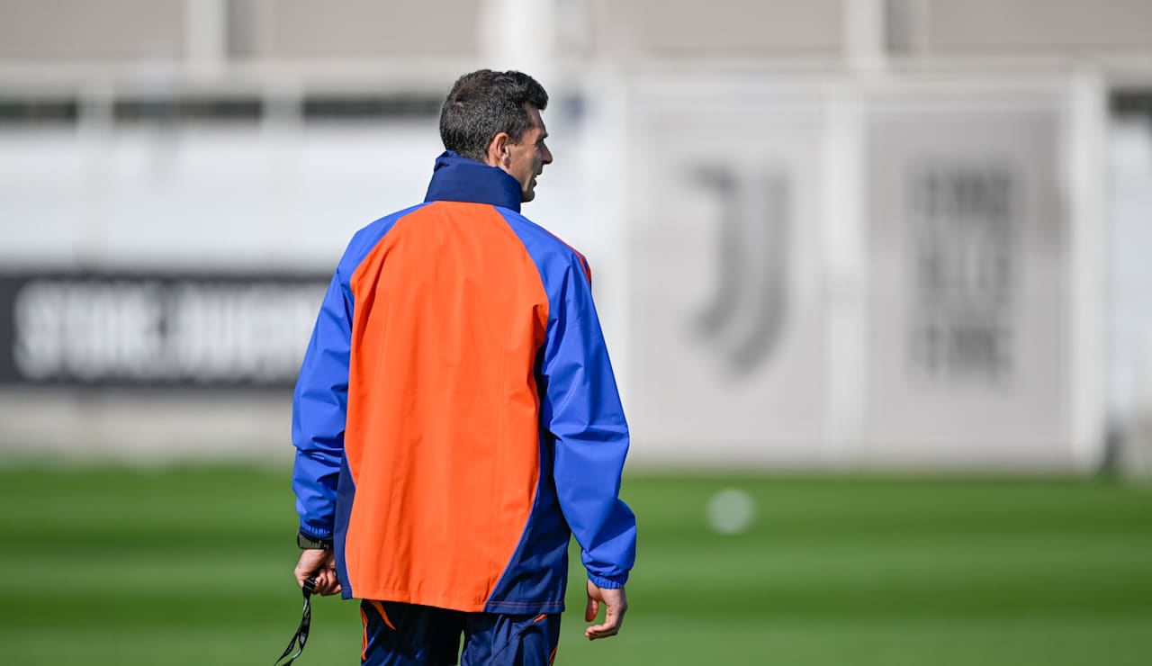 ucl training psv 10 feb 25 15