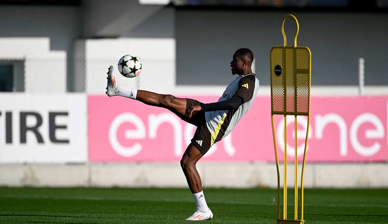 Juventus Training - 26-11-2024 - 15