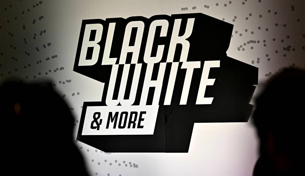 black white more event 17122426