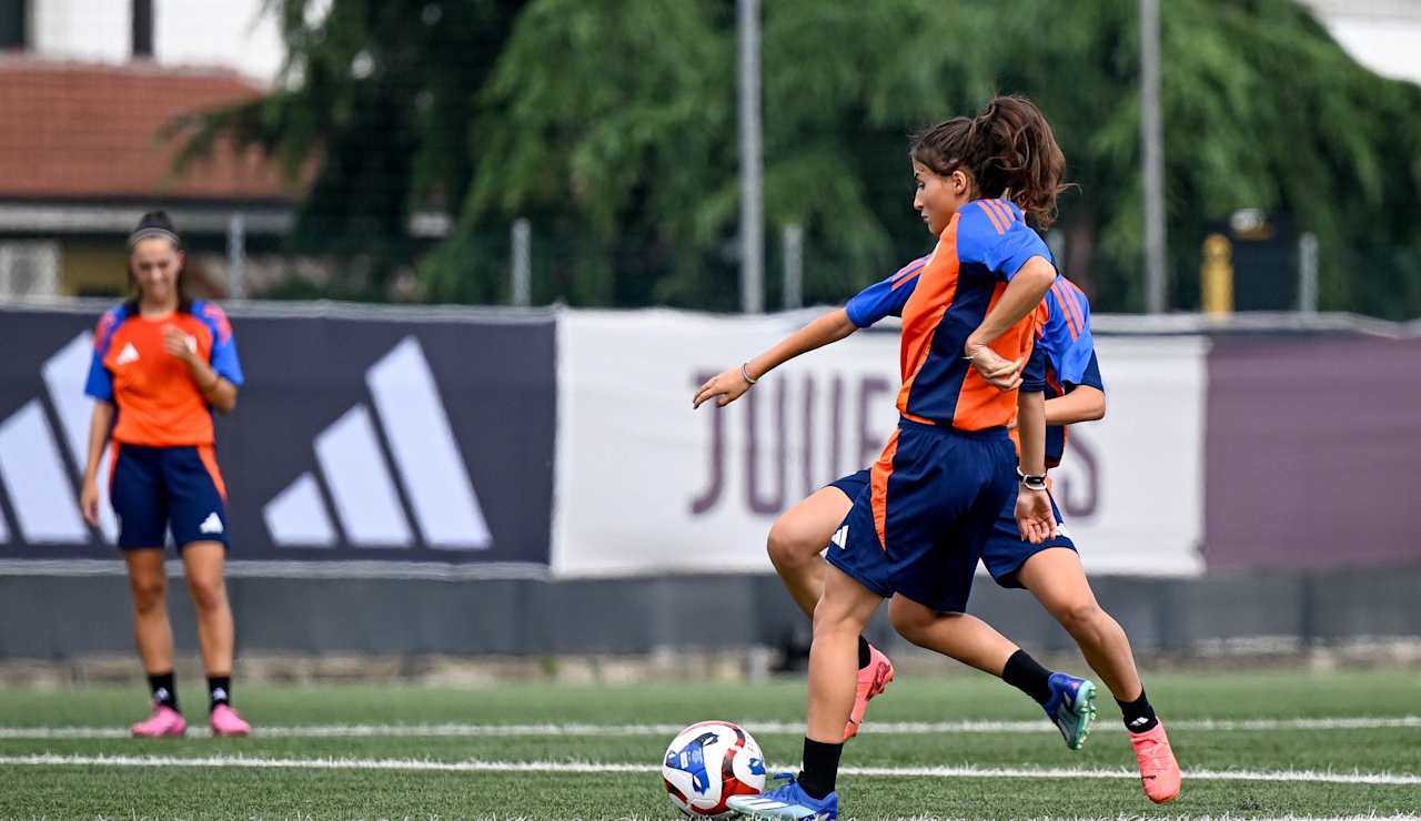 Women Under 19 first training 6