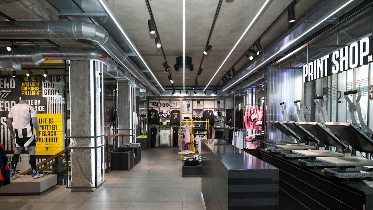 Adidas store milano juventus on sale