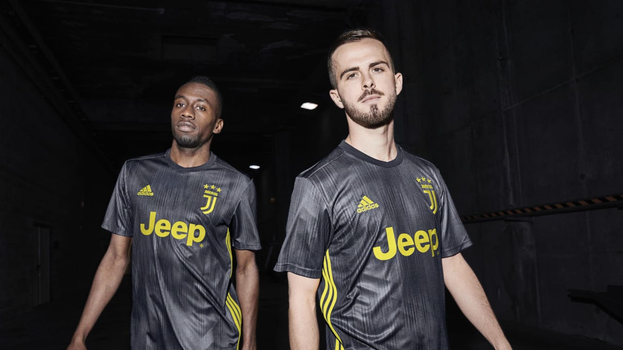 adidas Juventus Home Jersey Mens 2018/19 - Black/White