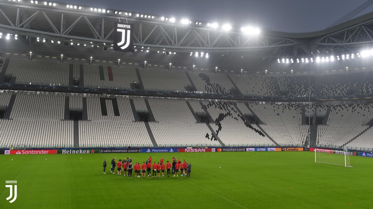 El Lokomotiv en el Allianz Stadium - Juventus