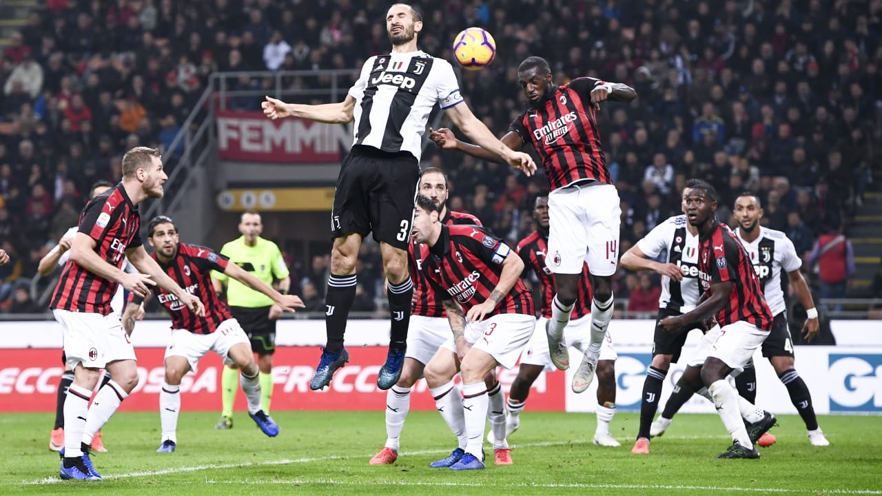 Settore ospiti milan juventus. Milan vs Juventus. Milan Juventus tifozi.