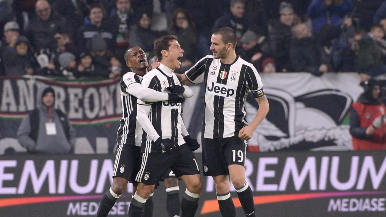 Juventus No11 A.Hernanes Home Jersey