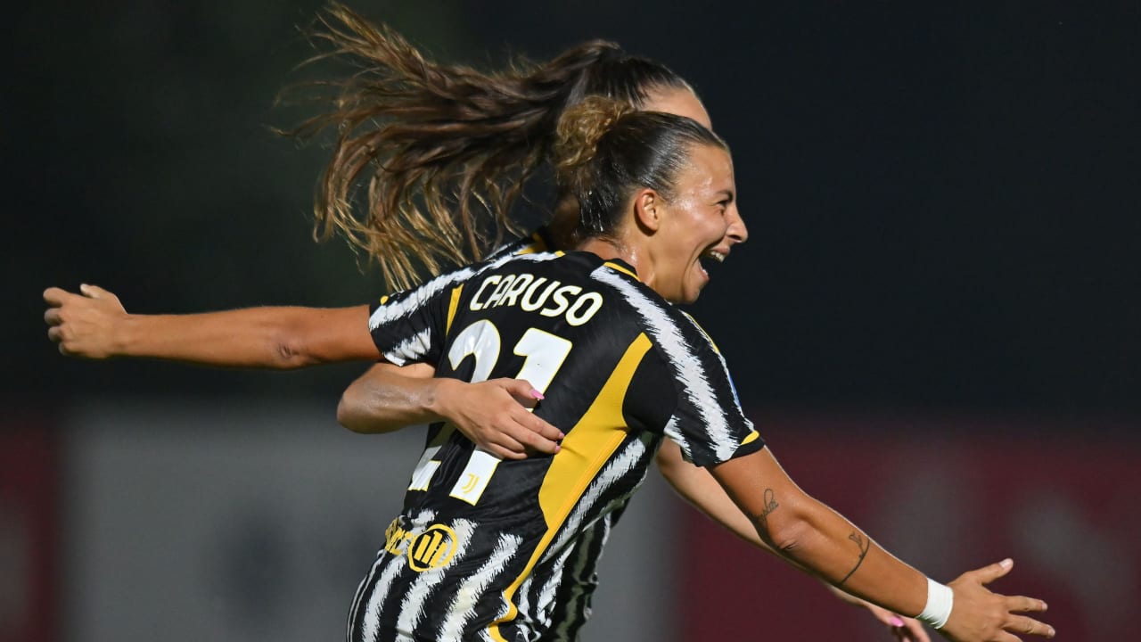 L'esultanza di Caruso in Milan-Juventus Women