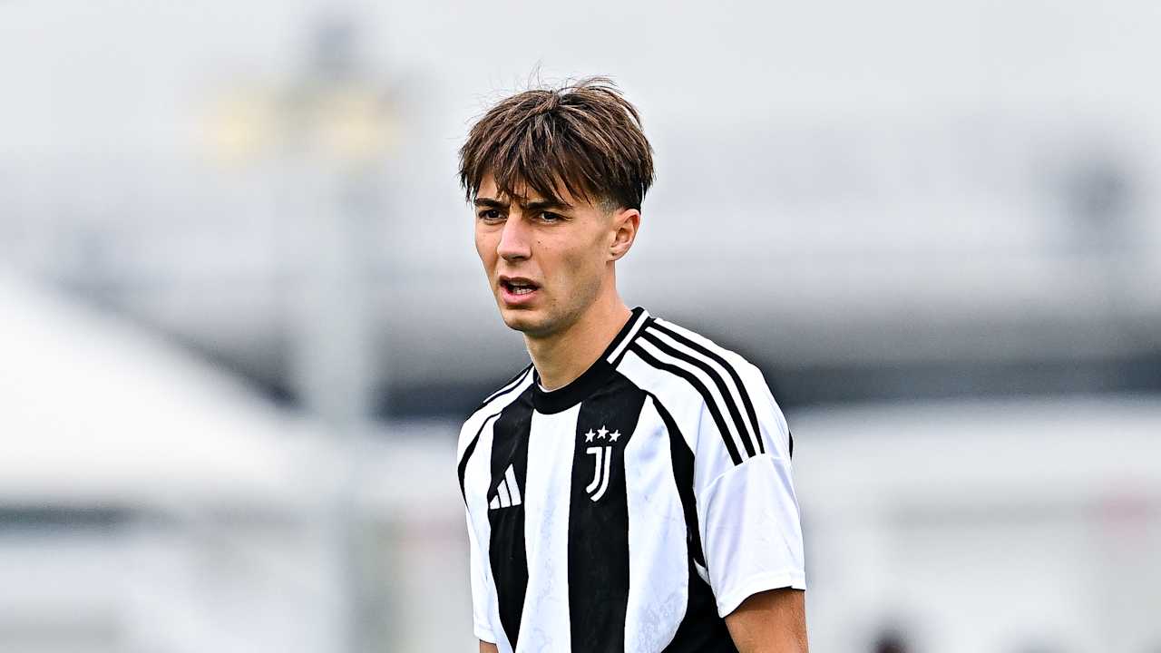 Andrei Florea in campo durante il match di campionato contro la Fiorentina Under 20