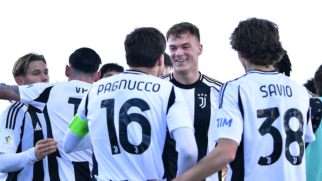 L'esultanza della Juventus Under 20 dopo la rete segnata al Manchester City in UEFA Youth League