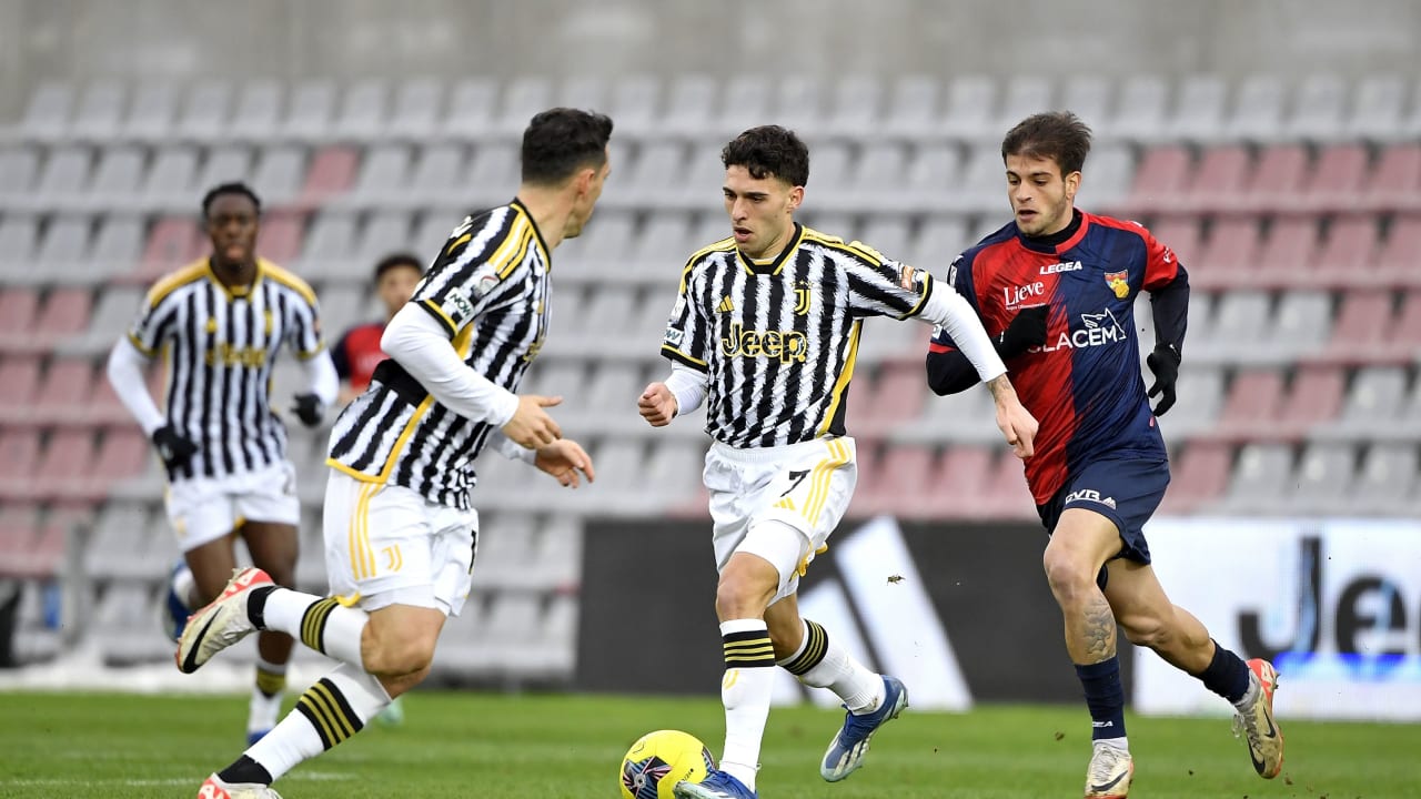 Luis Hasa in azione durante Juventus Next Gen-Gubbio