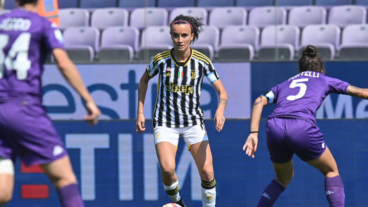 Bonansea in azione durante Fiorentina-Juventus Women del 21 maggio 2023