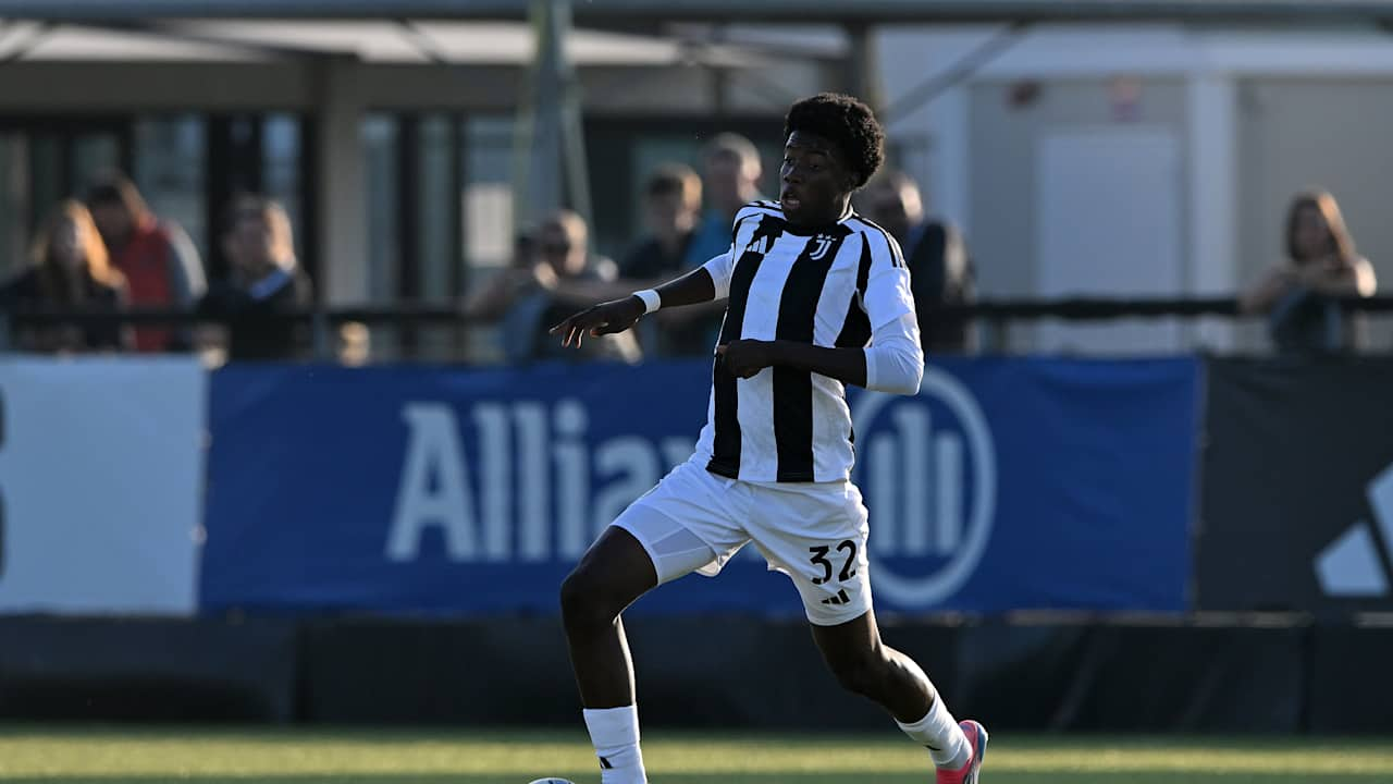 Amara Sylla in azione durante il match di Coppa Italia Primavera contro il Brescia