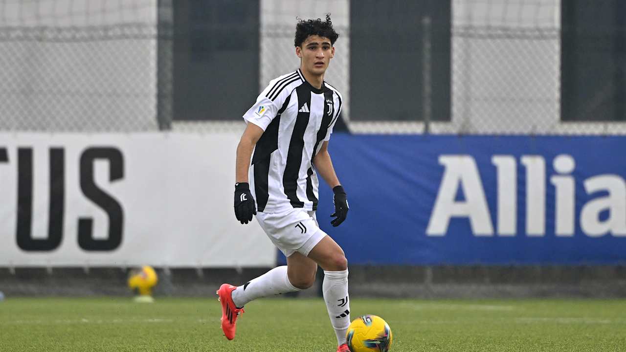 Adam Boufandar in azione contro il Cagliari Under 20