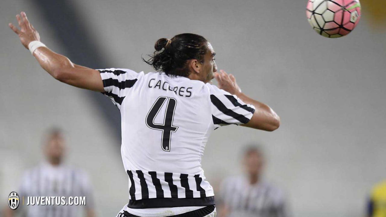 martin caceres.jpg