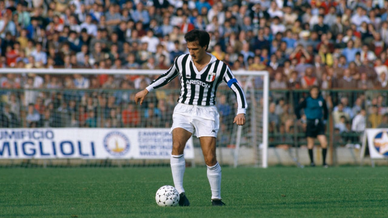 On This Day | Nel 1975 il primo gol di Gaetano Scirea in bianconero ...