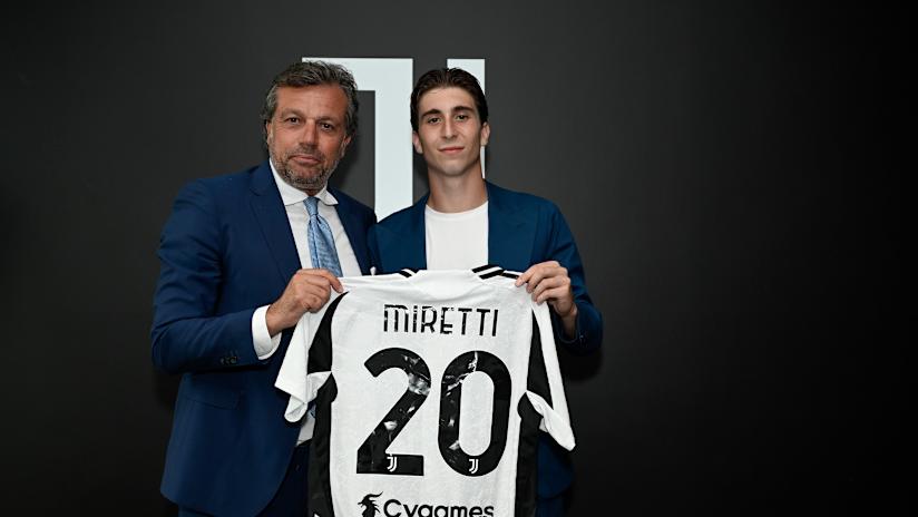 Cristiano Giuntoli - Fabio Miretti | 17-07-2024 | 3