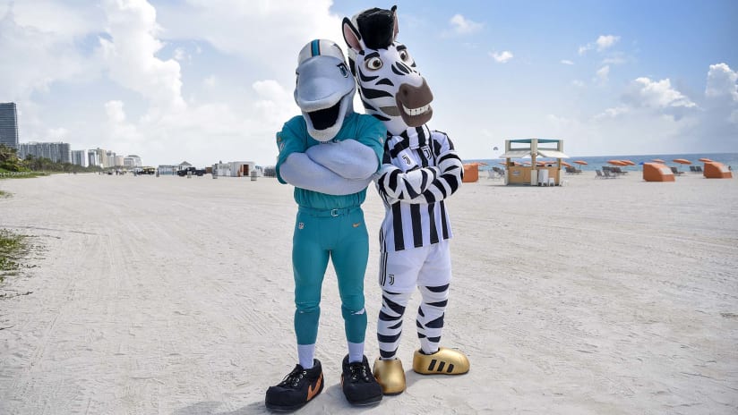 Juventus Invaders | Mascot mischief in Miami!