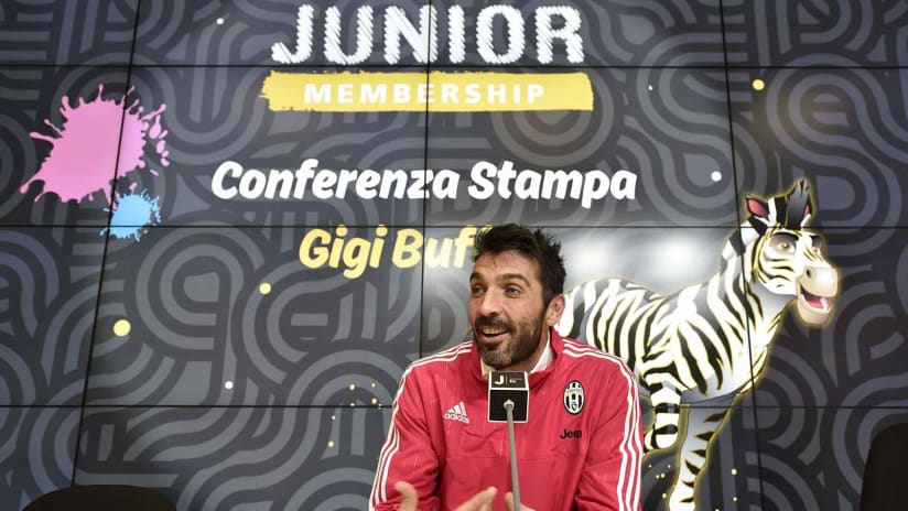 Gigi Buffon meets Junior Reporters