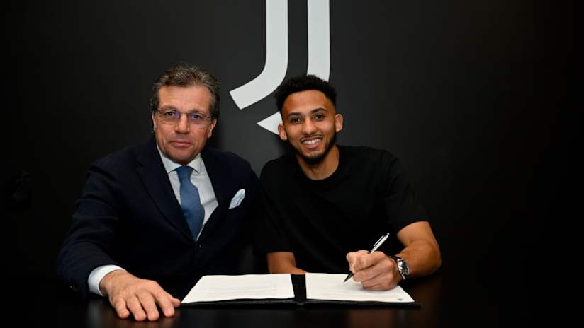 Lloyd Kelly is a new Juventus player! - Juventus