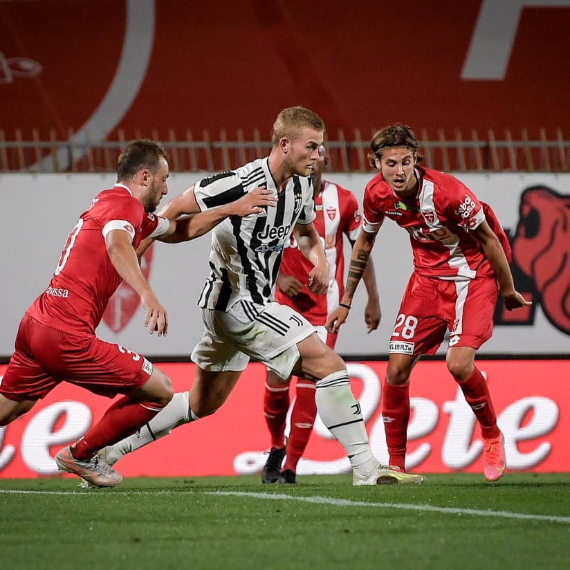 صور | يوفنتوس يفوز 2-1 ليحقق كأس برلوسكوني
