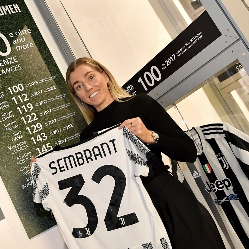 GALLERY | Linda Sembrant's shirt added to J-Museum
