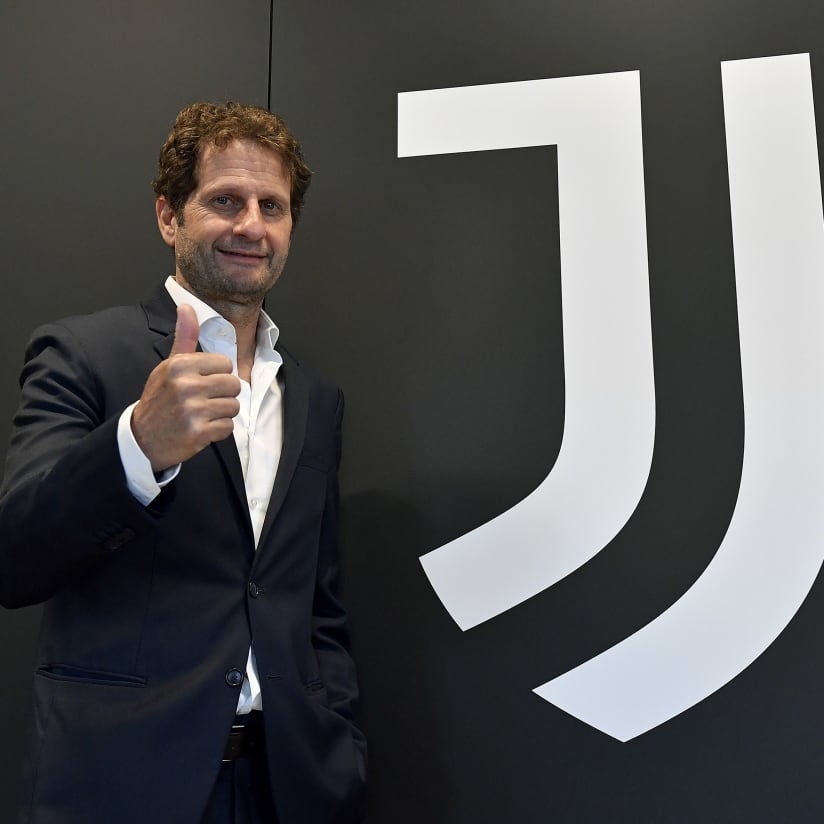 Gallery | Montemurro signs for Juventus Women 