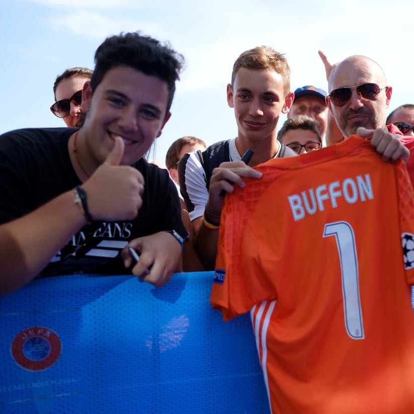 Gianluigi Buffon: UEFA Goalkeeper of the Year 2016/17