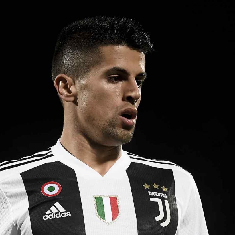 Successful surgery for Cancelo