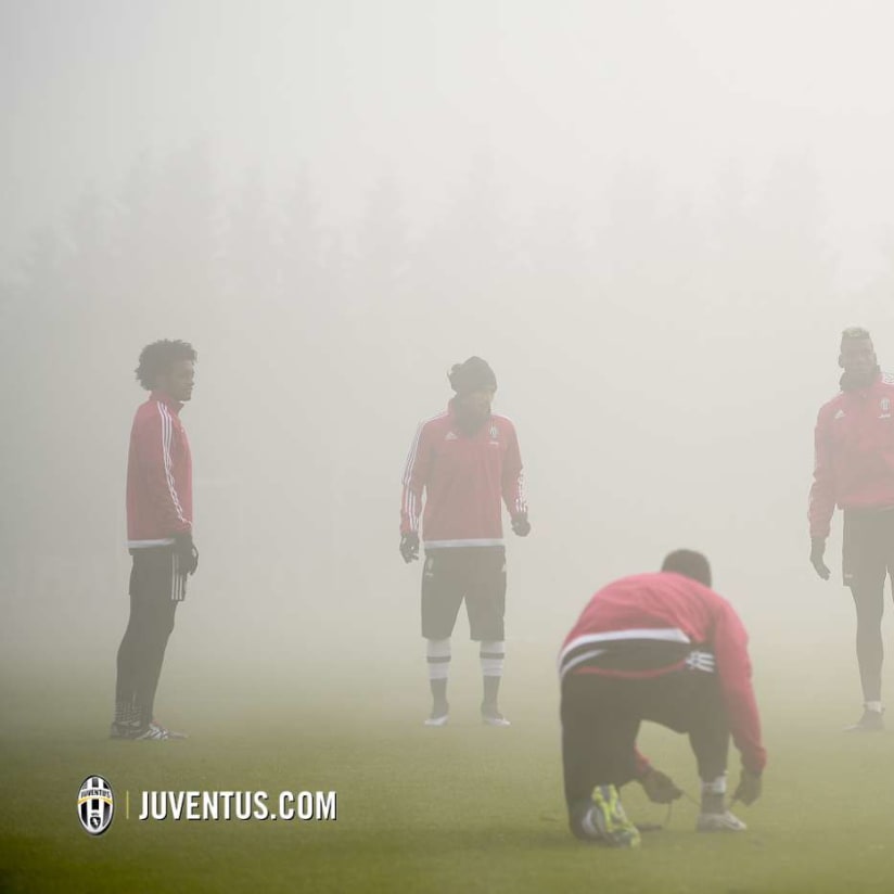Fog-bound Bianconeri training