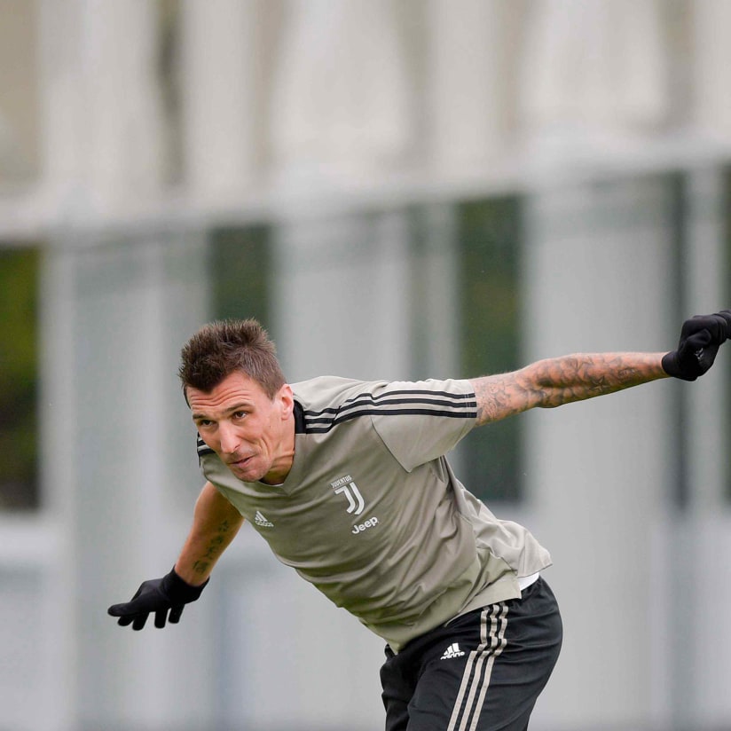 Mandzukic bergabung dengan grup dalam latihan