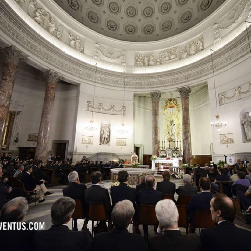 La Santa Messa in memoria delle vittime dell'Heysel