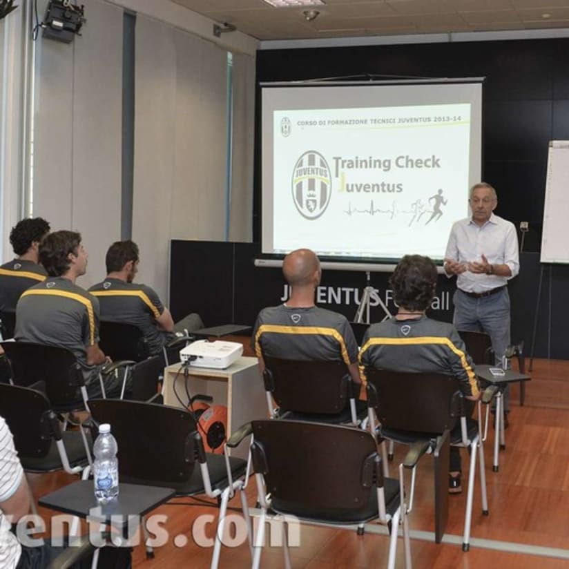 Il corso di aggiornamento per i tecnici della Juventus - Update lecture course for Juventus' technical staff