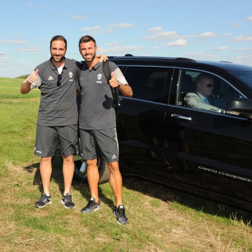 Barzagli e Higuian volano da Jeep