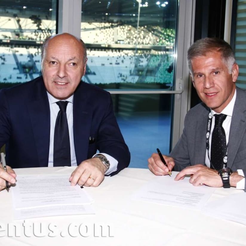 Juventus e Balocco, firma allo Stadium - Juventus and Balocco sign deal at J-Stadium