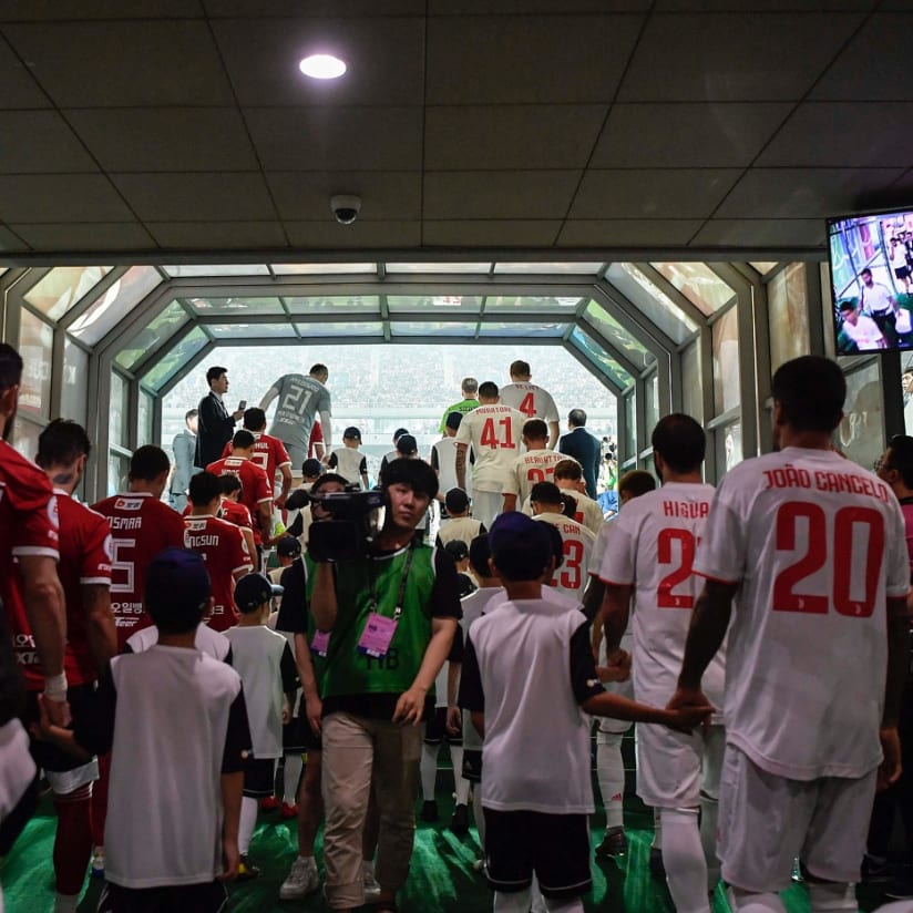 صور مباراة اليوفي ونجوم الدوري الكوري