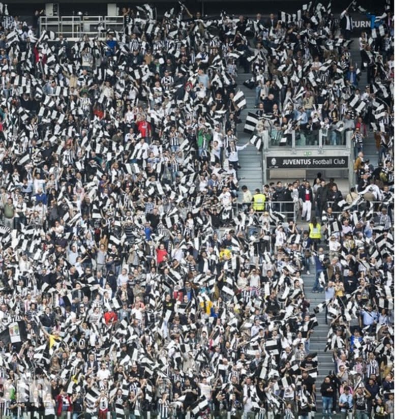 Lo Juventus Stadium esplode di gioia