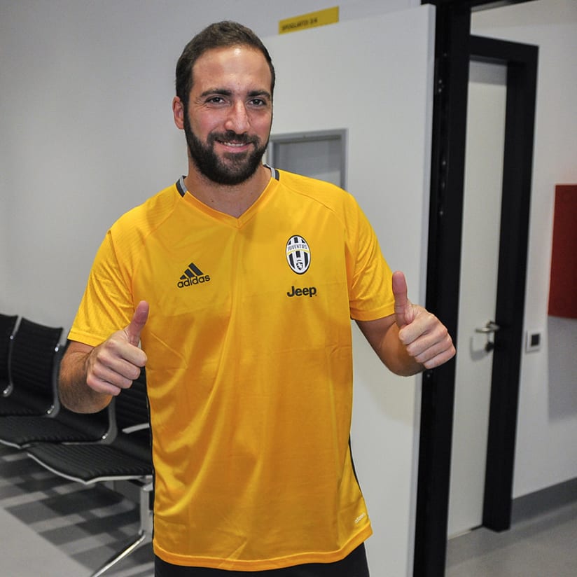 Higuain è a Torino