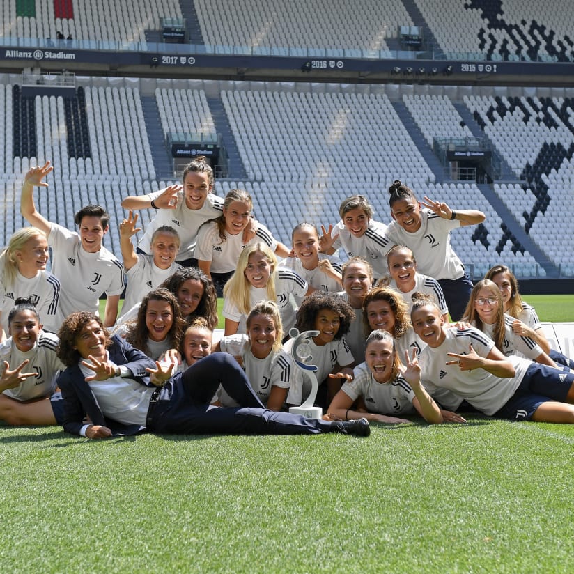 Scudetto Femminile trophy presented to Juventus Women