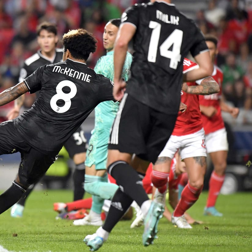 JUVE MISS OUT IN SEVEN-GOAL THRILLER AT BENFICA