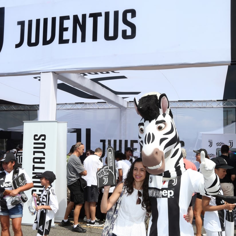A Bianconeri party at the fan fest in New Jersey! 