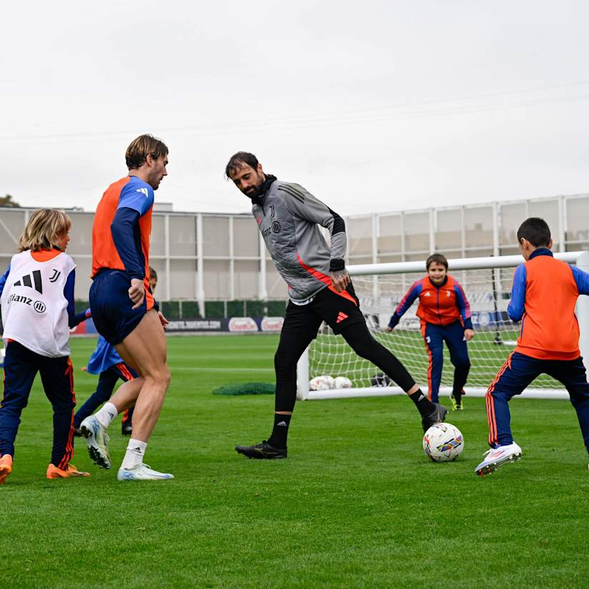 GALLERY | JUNIOR MEMBER IN CAMPO CON I BIANCONERI