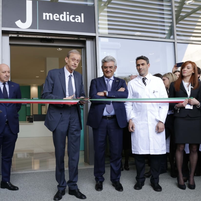 La conferenza di presentazione di J Medical