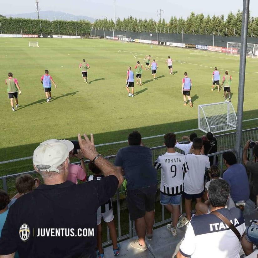 Juve train in front of fans