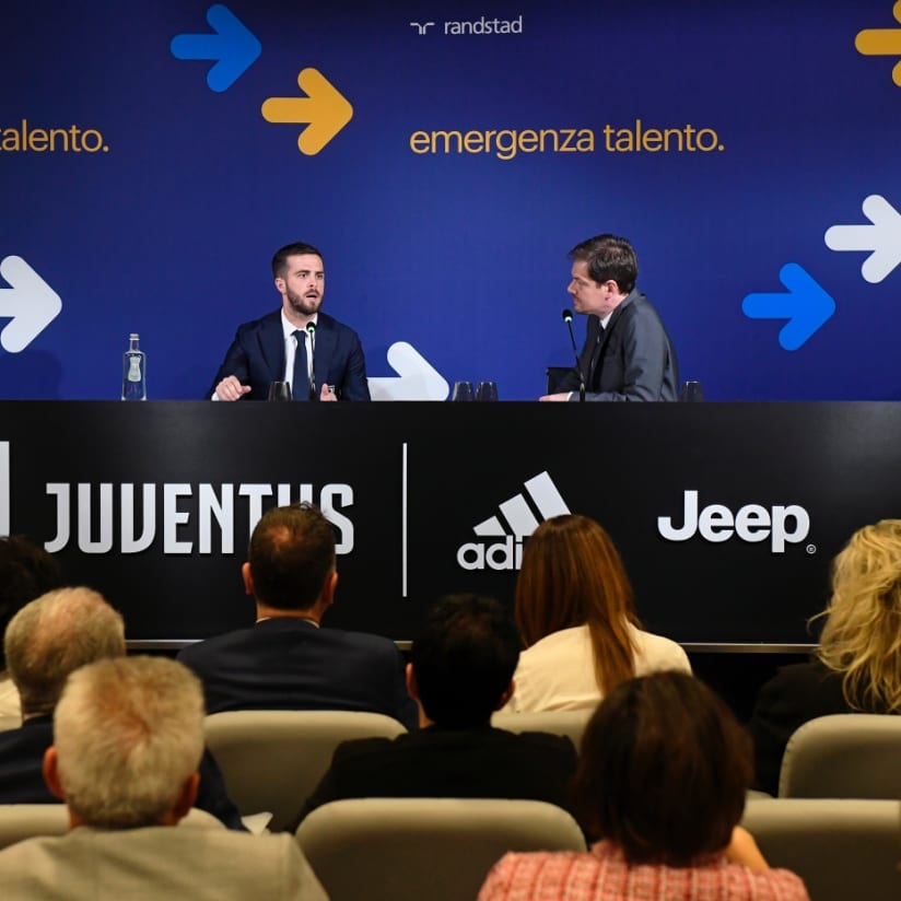 Miralem Pjanic all'evento "Emergenza Talento" con Randstad