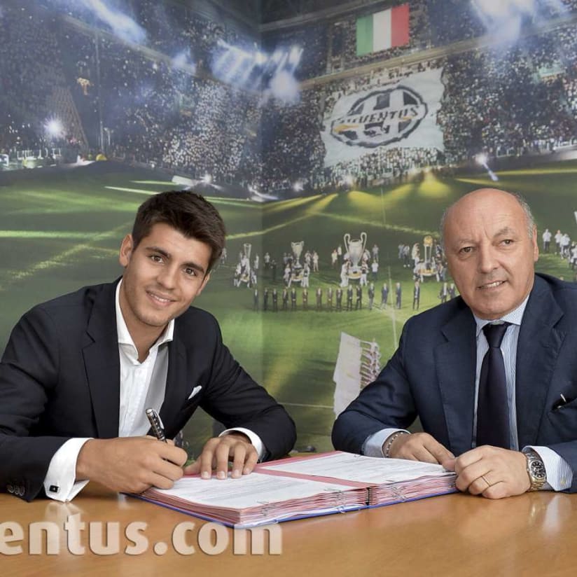 Alvaro Morata firma per la Juventus - Alvaro Morata signs for Juventus