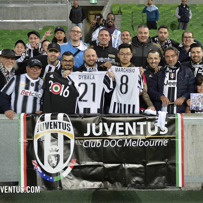 Melbourne: allenamento insieme ai tifosi